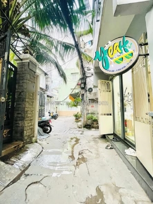 Nhà đường hồ bá kiện phường 15 quận 10 cũ.