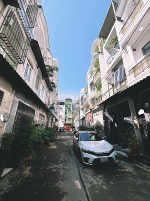 Nhà đường lê thị riêng hẻm xe tải 4 tầng 5 tỷ 890 phường thới an quận 12 cũ.