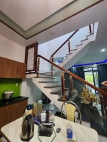 Nhà hẻm ô tô - ô tô đậu trong sân 
gia chủ cần bán căn nhà 1 trệt 1 lầu hẻm