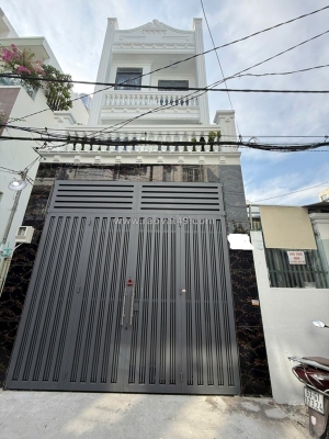 Nhà hiệp thành 45 quận 12 cũ 3 tầng mới đẹp 5 tỷ 7.