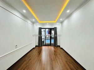 Nhà mới ngay láng hạ, giảng võ 32m 5 tầng - 3pn rộng giá 7.98 tỷ