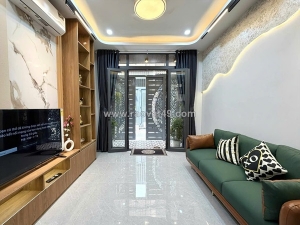 Nhà mới - tặng full nội thất - chính chủ bán 8.9 tỷ - tl - hoàng văn thụ - phú