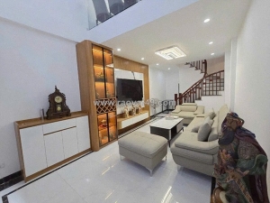 Nhà mới tinh phúc lợi – 5 tầng – full nội thất