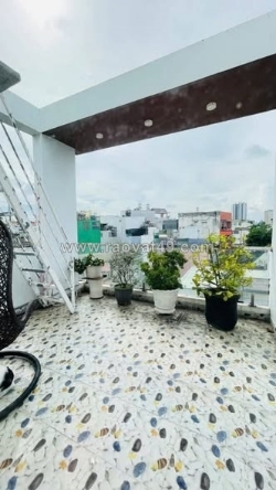 Nhà mt đường thái phiên phường 8 quận 11 cũ.