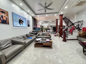 Nhà phố hoàng ngân-70m*4tầng*5mmt-ngõ thông hoàng ngân, lê văn lương- giá 13,5