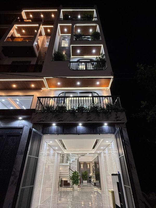 ~/Img/2025/11/nha-sieu-pham-dep-qua-thanh-xuan-25-duong-7m-noi-that-my-man-01.jpg