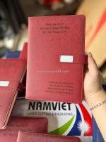 Nhận khắc laser sổ da – mừng ngày 20/11