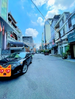 Sát mặt tiền hoàng diệu vip q4
đúc 3 tấm có hơn 2 tê