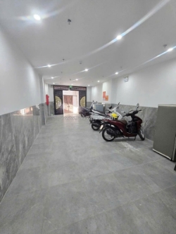 Siêu hiếm ccmn phân lô – vỉa hè – ngõ thông – 12 phòng khép kín – thang máy –