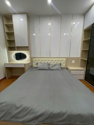 Siêu phẩm giáp bát - 5 tầng thang máy - full  nội thất  40m2 5 tầng mặt tiền