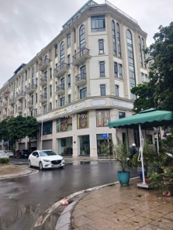 Siêu phẩm lk nông quốc chấn – nhà mới, vỉa hè rộng, ô tô vào nhà – ở & kinh