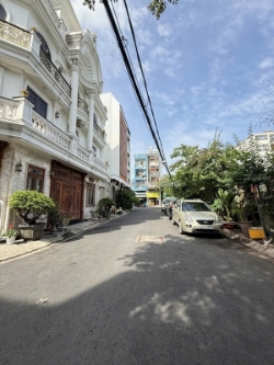 Siêu phẩm nguyễn hữu tiến tân phú hẻm ô tô quay đầu 52m2,3 tầng 5 tỷ 990