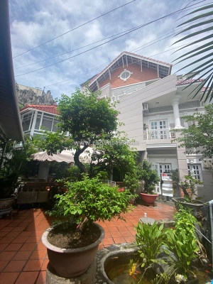 Siêu phẩm nhà 3 tầng thiết kế theo biệt thự nằm tại phường trung tâm nha trang,