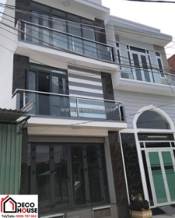 Thiết kế lan can kính ban công phong cách tối giản