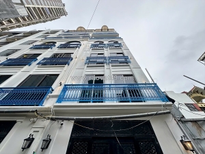 (tin thật 100%) bán chung cư mini 48,5m2 x 11p tại đường bưởi - ô tô vào nhà -