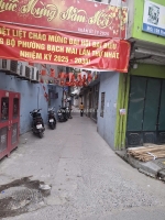 Tôi bán gấp căn nhà đẹp ở luôn ngõ 101 thanh nhàn, 38m2, 5 tầng, 6 phòng ngủ