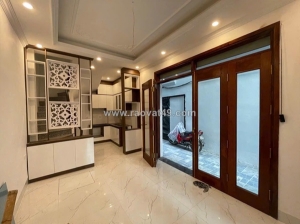 Tt bộ công nghiệp, dốc thọ lão, 50m/200m, tầng 4, mặt tiền 5m, 2.15 tỷ hai bà