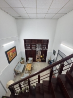 # nhà góc 2 mặt kiệt thẳng thông 25m ra mt lê duẩn, 57m2, gác lửng, nội thất gỗ