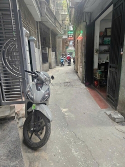 Bán căn vị trí siêu đẹp - trung tâm đống đa - 4 tầng sạch sẽ - giao thông thuận