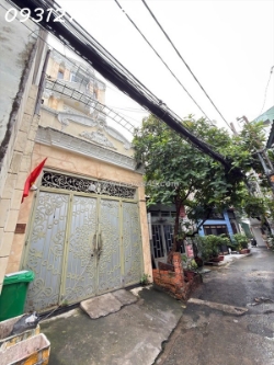 Bán chdv cao cấp dòng thu 35tr/1thang dt khủng