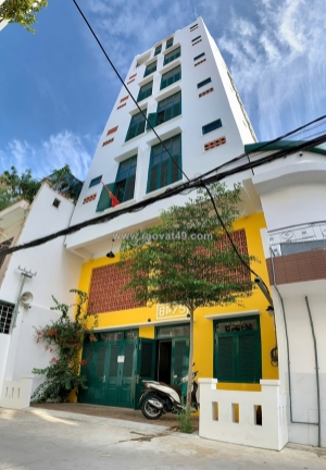 Bán hotel 7 tầng hẻm paster , xương huân , nha trang .
diện tích 82m ngang 8