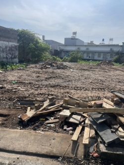 Bán lô góc 2 mặt tiền 8.2x16,5m giá 5,5 tỷ đường đông thạnh 7-3