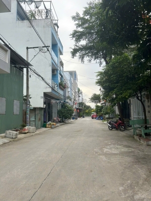 Bán nhà 3 tầng 2 mặt hẽm xe hơi đường thạnh lộc 37 quận 12 dt 70m2, 3pn, sổ