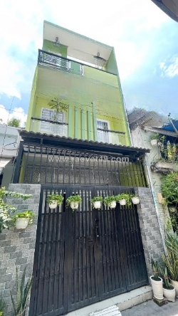 Bán nhà 3 tầng hẻm thẳng 125 nguyễn thị tần p2q8. giá: 4.68 tỷ