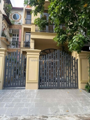 Bán nhà 3 tầng khu bên sông hiệp bình chánh 120m2 ngang bề thế 8m vuông vức