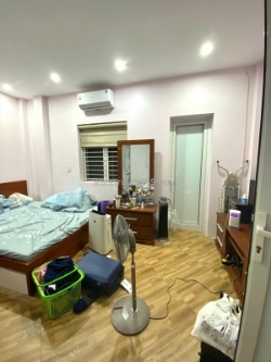 Bán nhà 6 tầng dân xây  cầu giấy – gần ô tô  – ngõ68  quận ủy – dân trí cao –