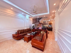 Bán nhà bồ đề long biên,oto đỗ cửa,lô góc,ngõ thông,thoáng mát,52m