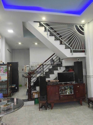 🏡bán nhà đẹp 3 tầng 3pn ở ngay nguyễn thị sáu phường thạnh lộc quận12 chỉ hơn