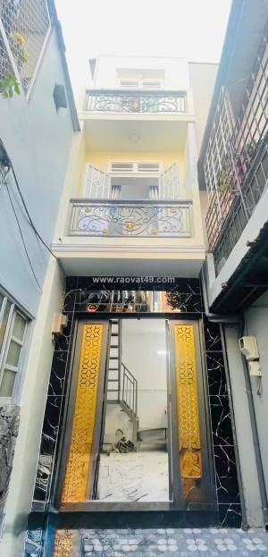 Bán nhà đẹp q4 đúc bê tông có 3 tỷ