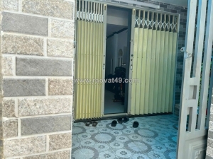 Bán nhà đúc bê tông q4 
ngang 3.24 x.7 m có 4 tỷ