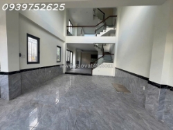 Bán nhà đường quốc lộ 13 ngay vạn phúc 63m2 5 tầng đúc btct ô tô vào nhà chỉ