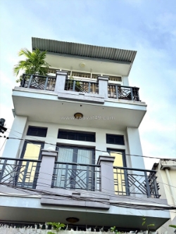 Bán nhà gần chợ đầm chỉ 4,2 tỷ – 2 mặt tiền – sổ hồng hoàn công – trung tâm nha