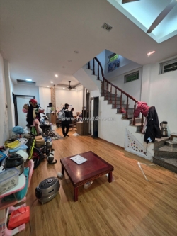 Bán nhà hòa bình 7 minh khai 43m2. 4 tầng. mặt tiền 4.9m. giá 8.5 tỷ hai bà