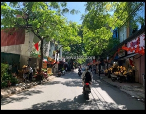 Bán nhà hoàng hoa thám , khu vực lõi trung tâm của thành phố.