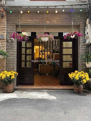 Bán nhà lạc long quân 40m, 4 tầng, oto đỗ cửa! khu phân lô quân đội, dân xây