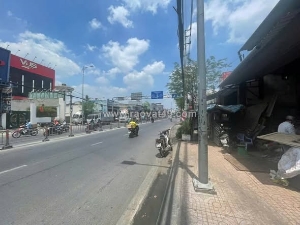 Bán nhà mặt tiền 4,3x33m giá 11,79 tỷ đường tô ký