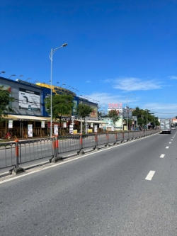 Bán nhà mặt tiền đường 10x30m giá 20 tỷ đường tô ký