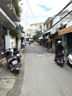 Bán nhà mặt tiền ngã 7 trung tâm nha trang – đường núi một – 3 tầng 1 tum – giá