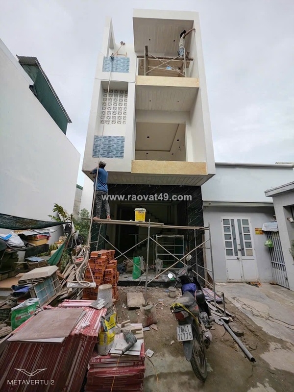 ~/Img/2025/12/ban-nha-moi-tttp-3-tang-hem-cao-dai-p-tay-nha-trang-02.jpg