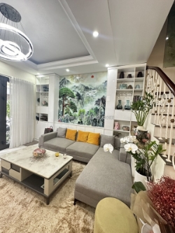 Bán nhà ngọc thuỵ, sau trường pháp 40m x 4t lô góc, oto vào nhà nhỉnh 12 tỷ có