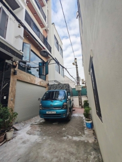 Bán nhà phân lô ngọc thụy – 6 tầng thang máy – gara ô tô – full nội thất