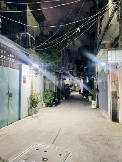 Bán nhà phú nhuận,15m ra hxh nguyễn kiệm,3 tầng,40m2, 4pn, giá 5 tỷ8