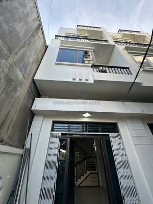 Bán nhà trại lẻ, 47m 3 tầng, mặt ngõ ô.tô, giá 3.65 tỉ