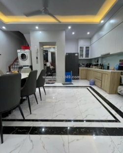 Bán nhà võ chí công, nhà đẹp, 6 tầng thang máy, ô tô đỗ cổng, full nội thất –