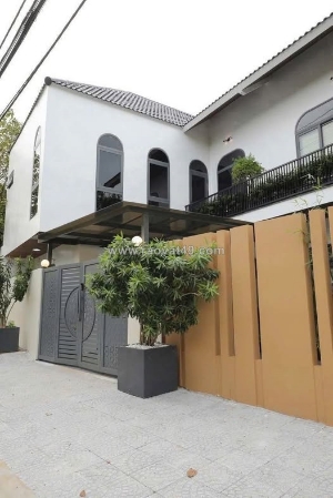 Bán villa khu nam việt á. vị trí đẳng cấp bên bờ sông hàn. lh 0905233234