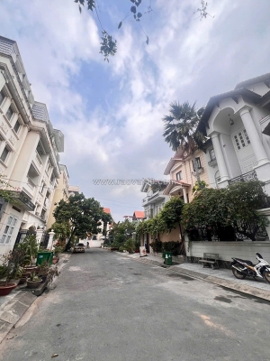 Báncăn  nhà 216a34 đường nguyễn văn hưởng, p. thảo điền, quận 2.